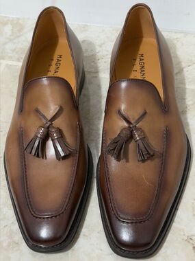 Magnanni Men's Tassel Loafers In Brown Color (Size EU 43/ US 10).